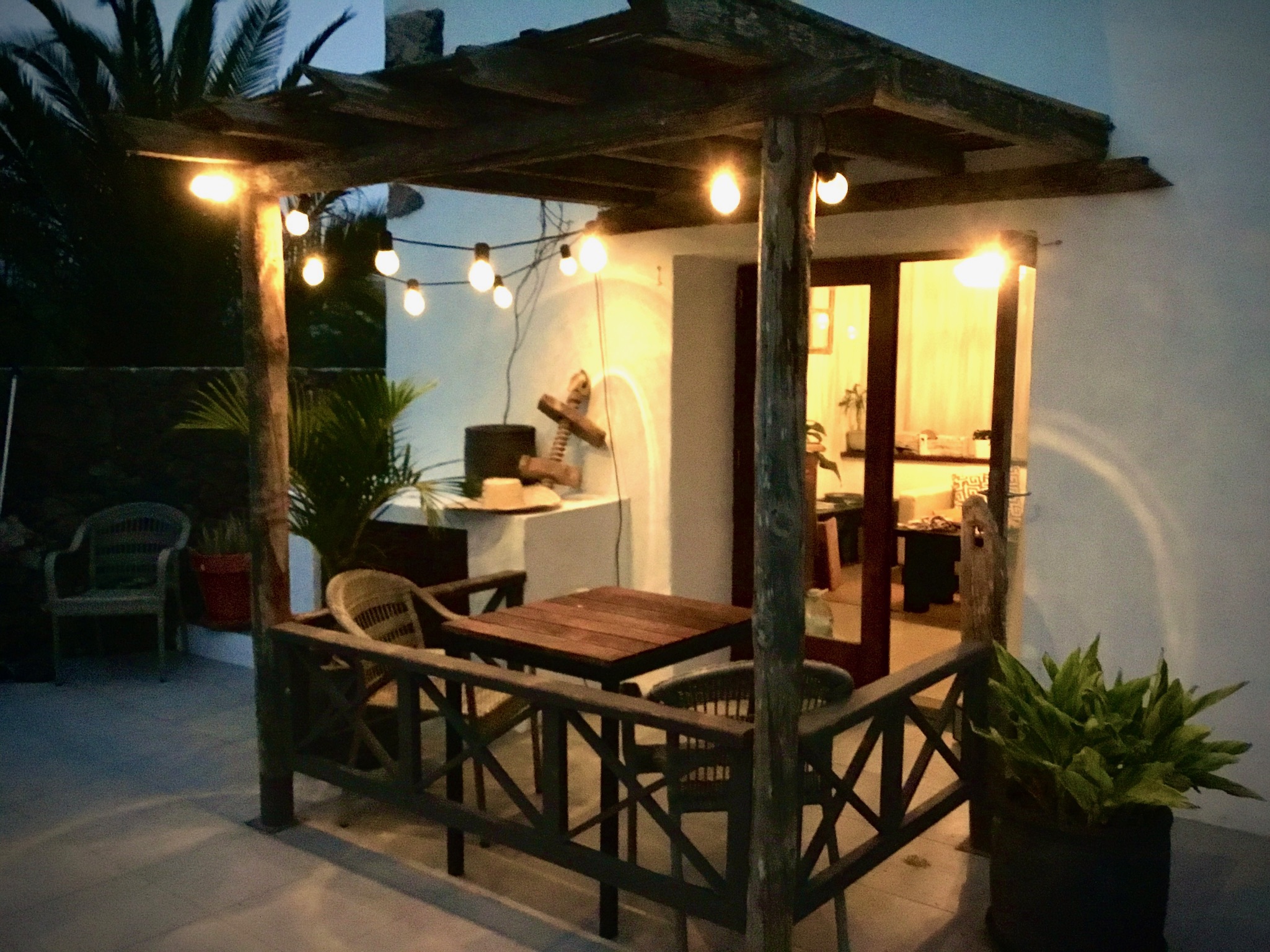 Finca 81 Tiagua pergola con luces