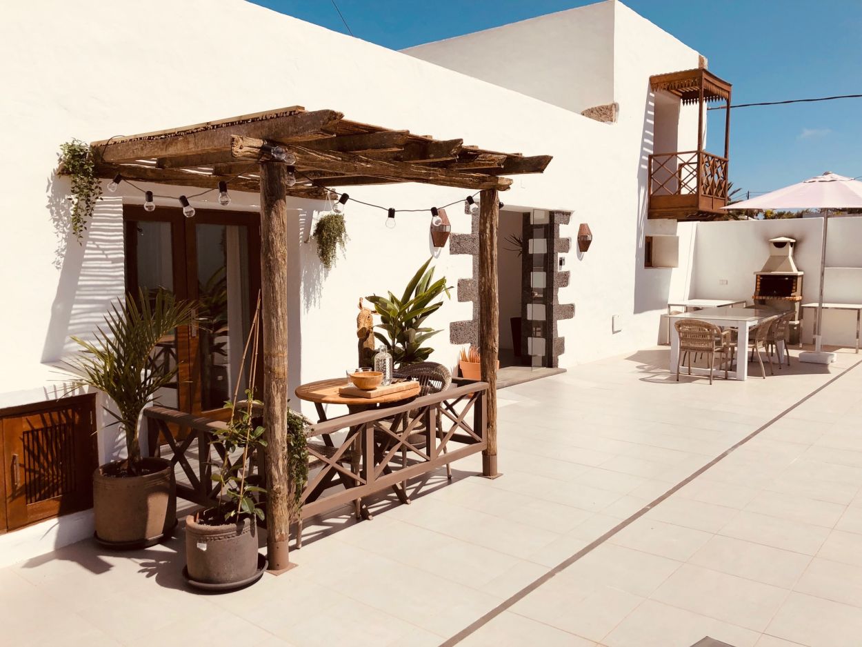 Finca 81 Tiagua BBQ area